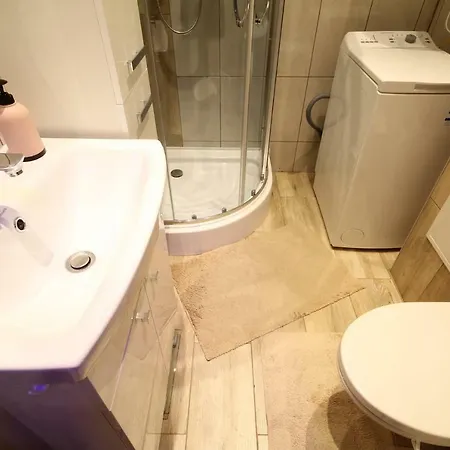 Flat Grunwaldzka Up To 2persons+1 * Wrocław